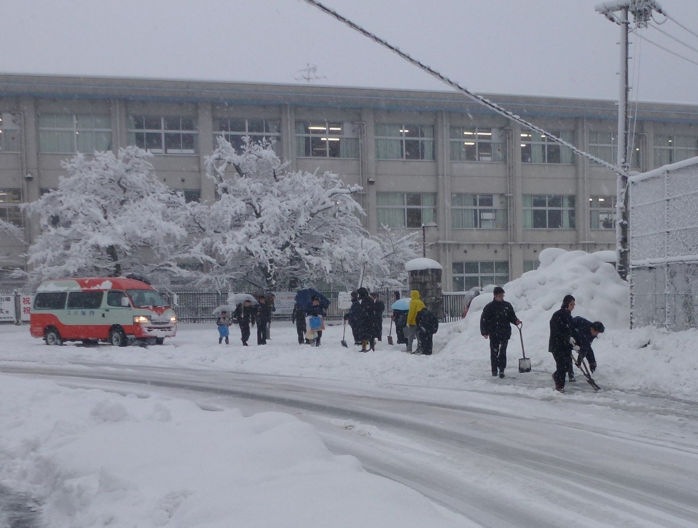通学路雪かき